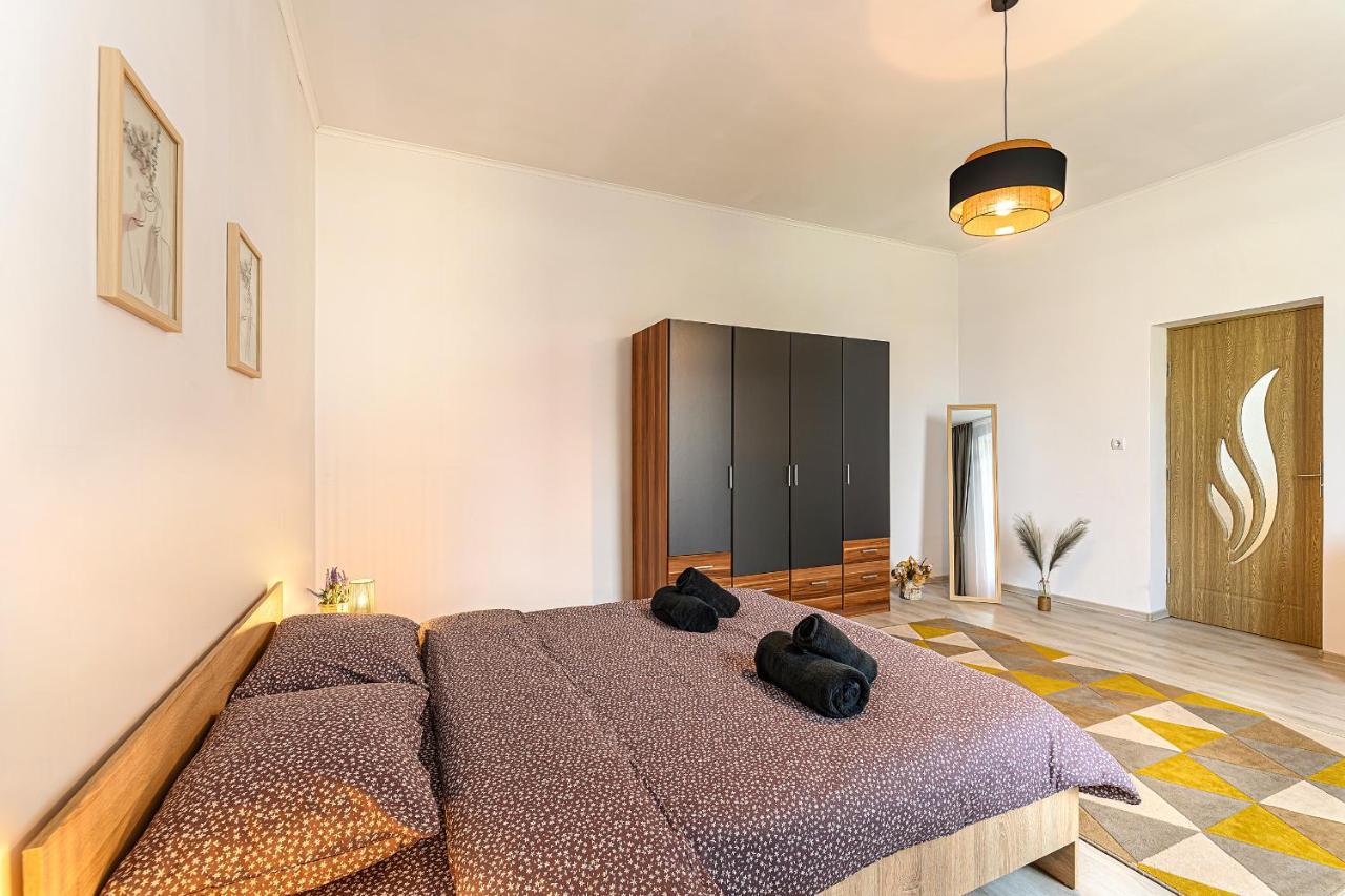 Mountain Oasis Apartment Sinaia Exterior photo